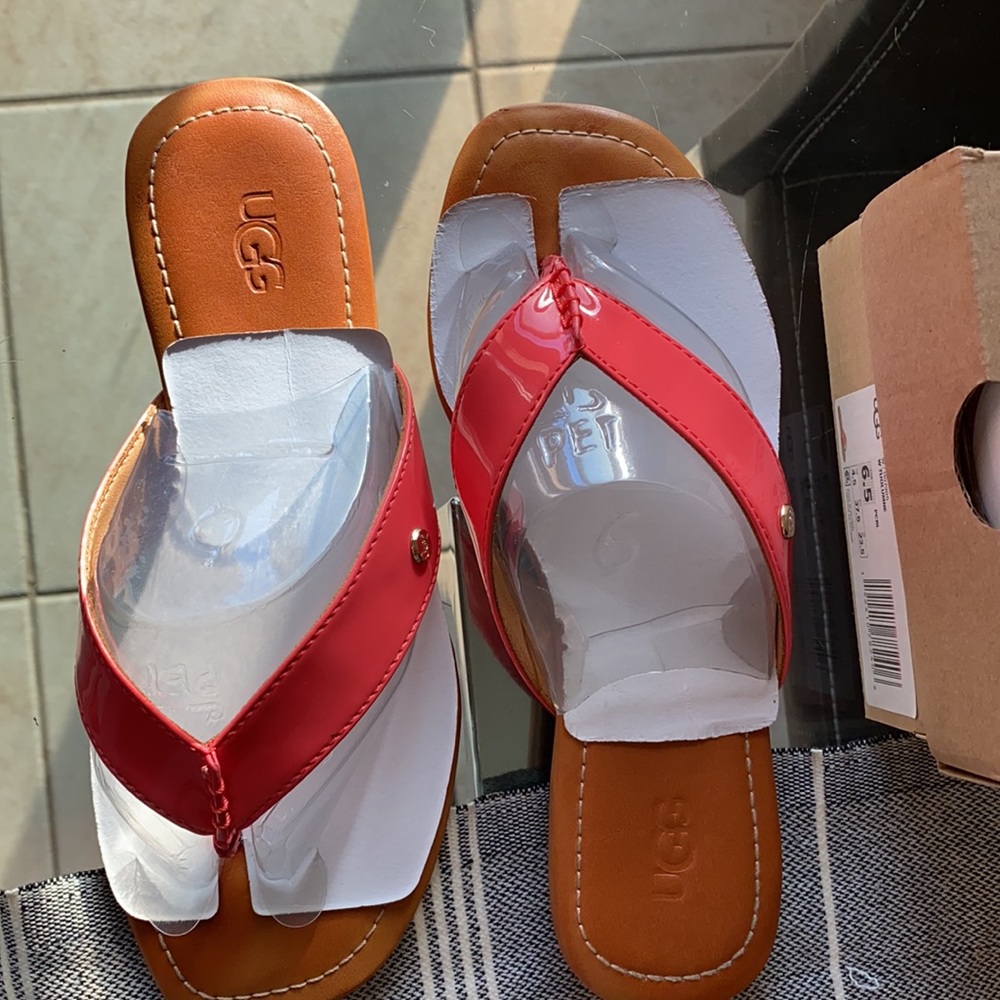 Ugg Flip Flops - image 3